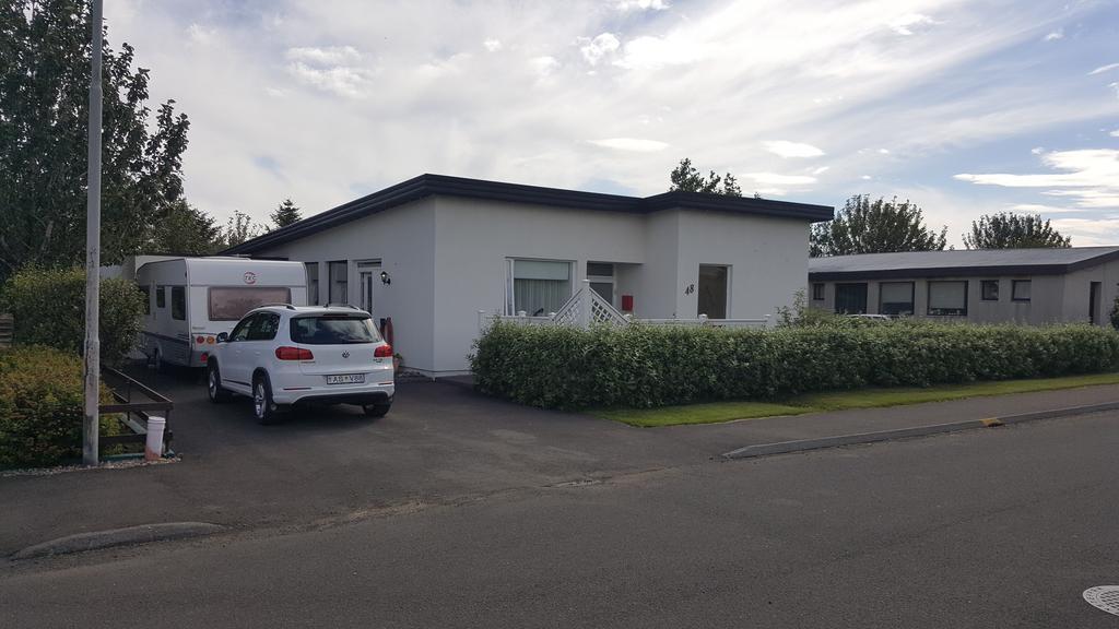 Hvita Husith, Kirkjubraut 48 Daire Höfn Dış mekan fotoğraf
